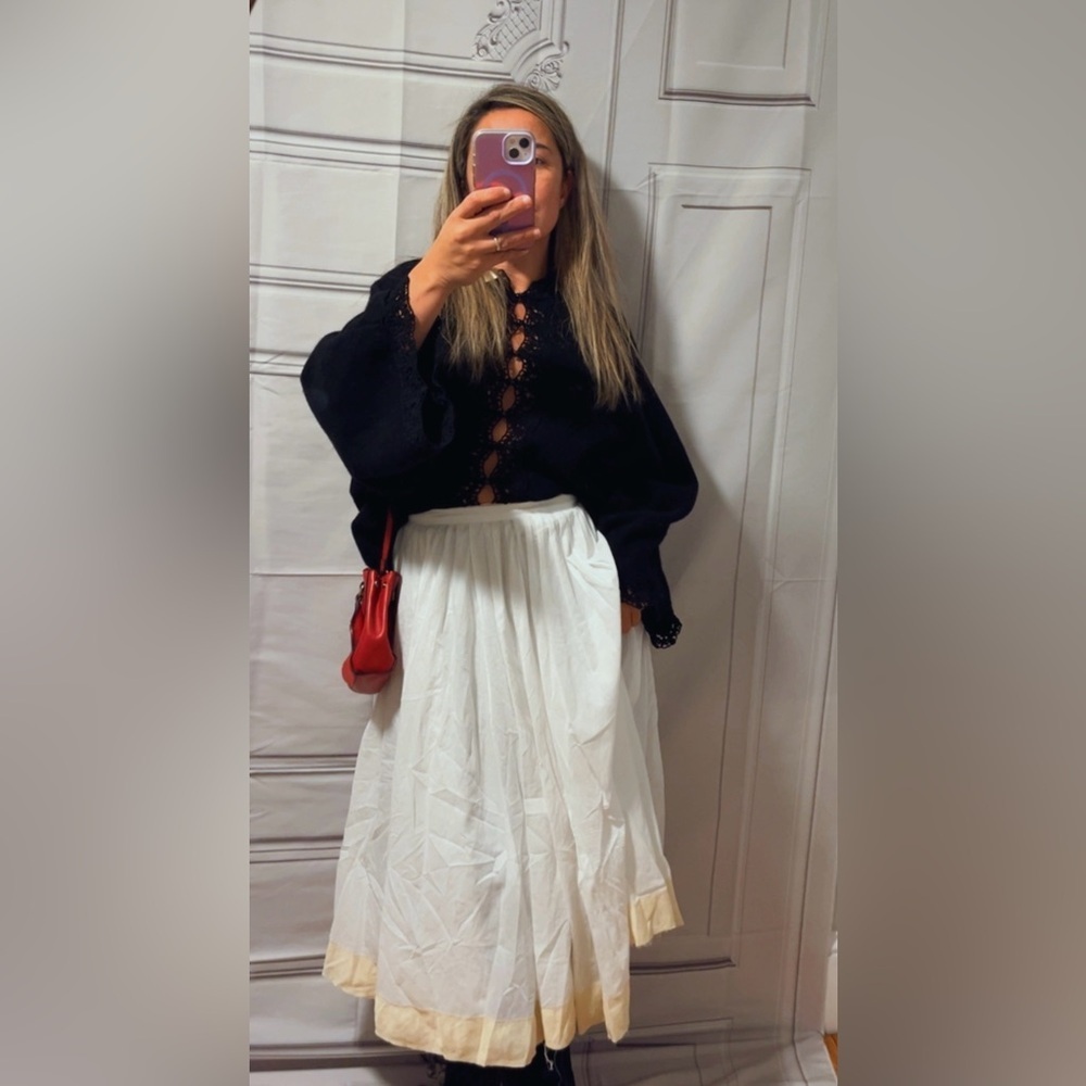 NEW ! ZARA VACATION MIDI SKIRT
COLLECTION
🚨FIRM PRICE NO DISCOUNT ON THIS SKIRT - Picture 9 of 16